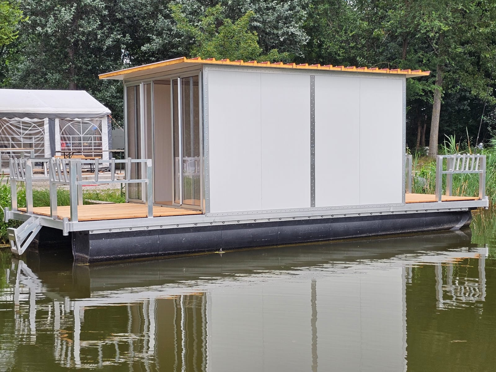 Hausboot-Waller-Villa