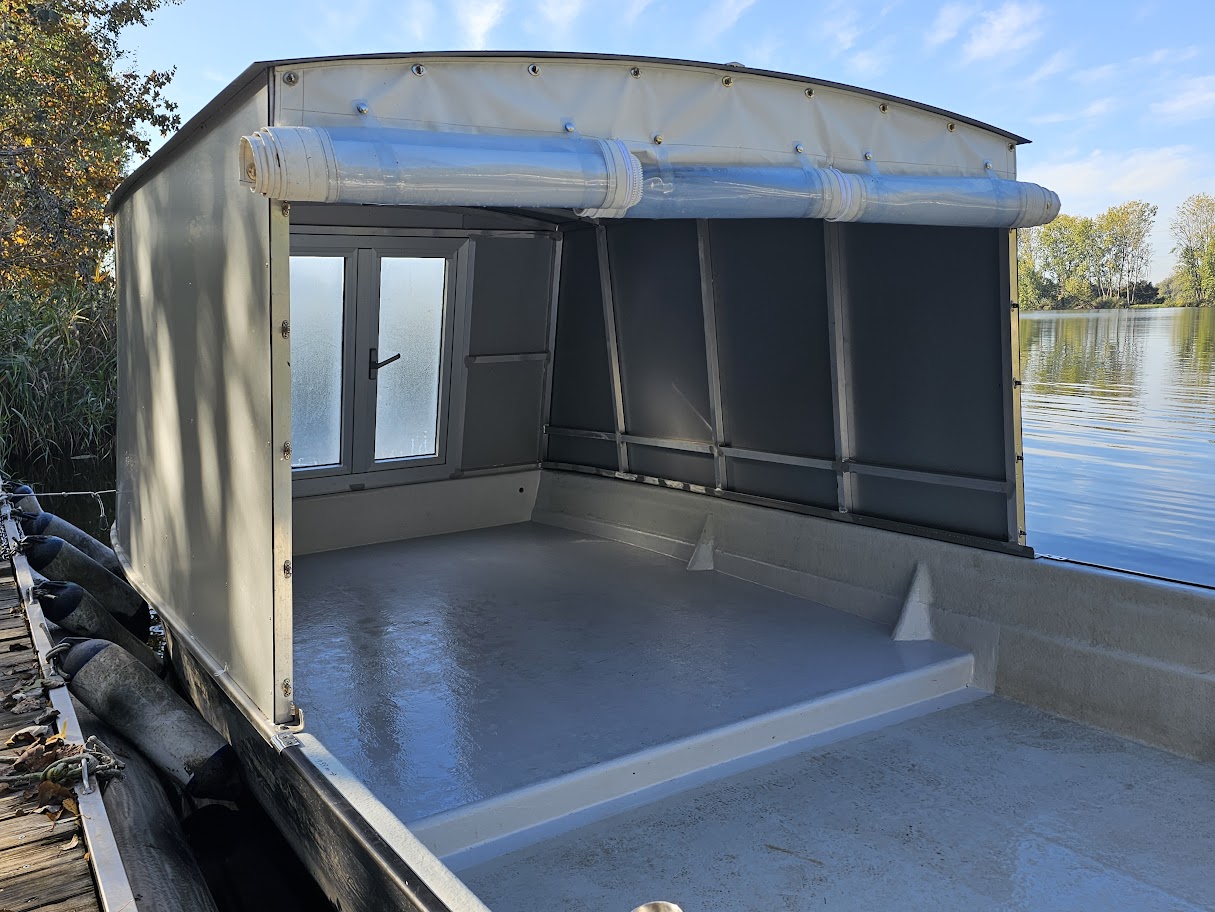 xxl innenansicht Fertigung Alu Monster Wallerboot