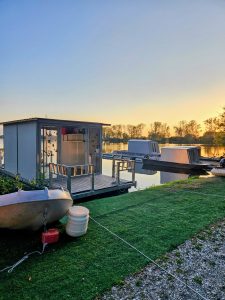 Hausboot am Lagosuperiore